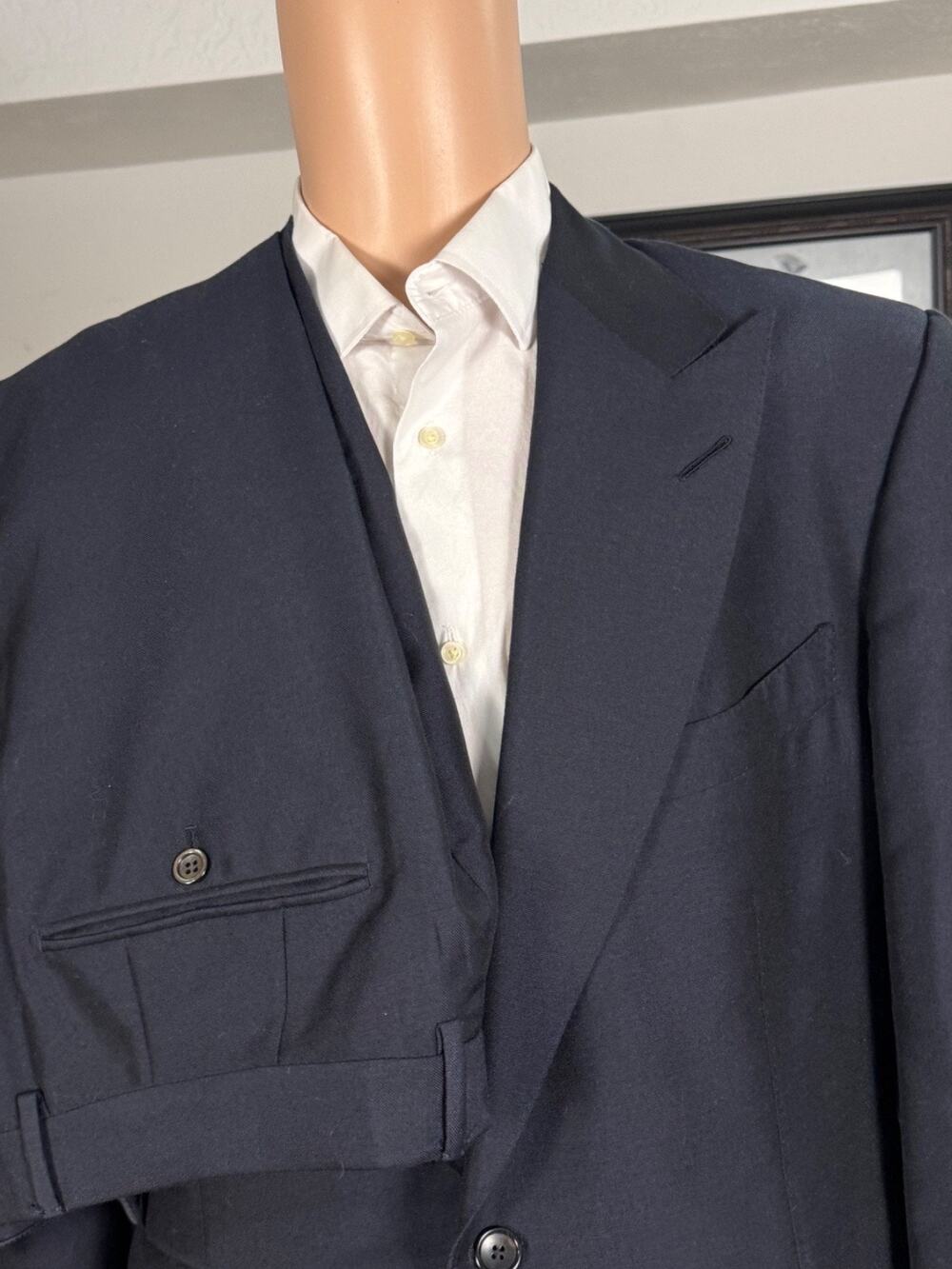 Tom Ford Navy Cashmere Mohair Peak Lapel 2 Piece Suit 56LEU 46L US 37x33 Trouser